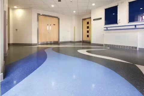 冬季塑膠地板施工應(yīng)該注意的事項(xiàng)